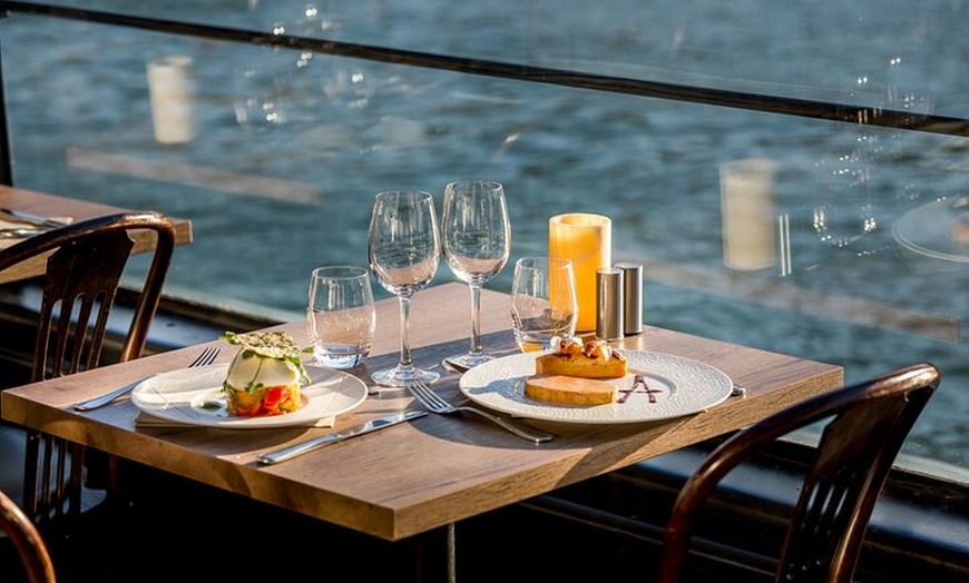 Image 3: Déjeuner-croisière sur la Seine avec repas gastronomique de 3 plats