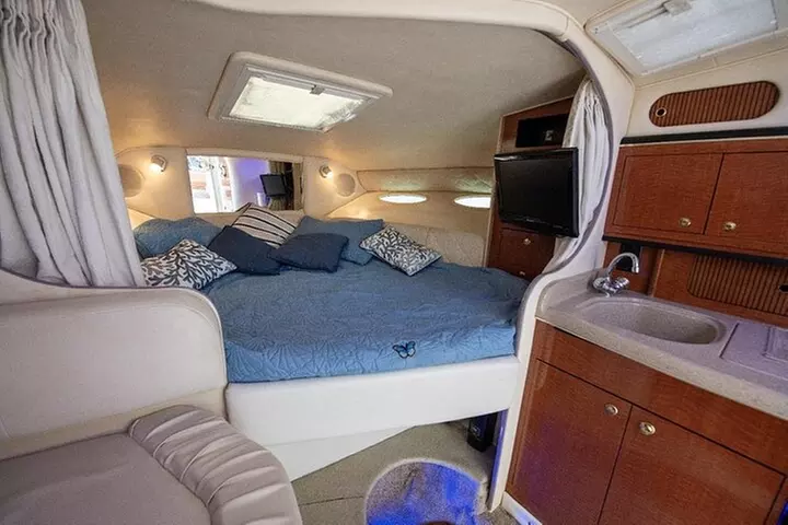 Explore Miami by Boat Rental