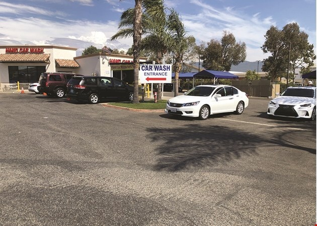 $17.50 For An Interior & Exterior Platinum Car Wash (Reg $35.)