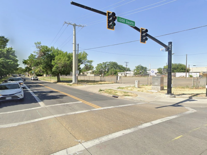 Parking at [U002] 1306 S. W. Temple St. Lot