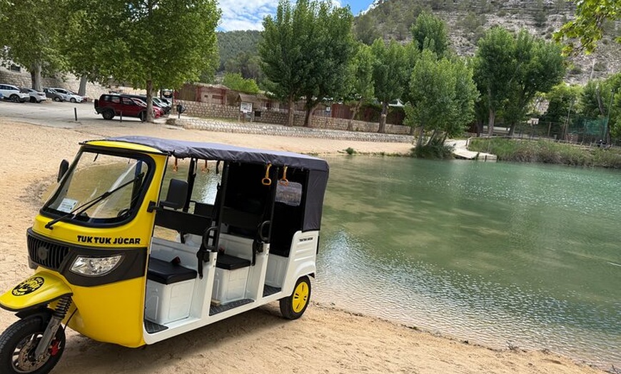 Image 2: Rutas en Tuk Tuk por Alcalá del Júcar