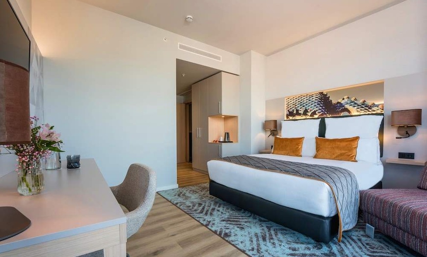 Image 12: ✈ SPANIEN | Barcelona - Leonardo Royal Hotel Barcelona Fira 4*, 2 N...