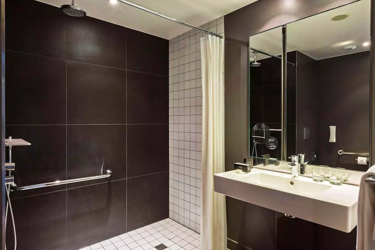 ✈ ÎLE-DE-FRANCE | Courbevoie - Meliá Paris La Défense 4*, 1 nocy