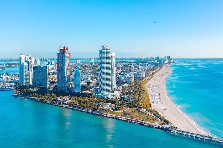 Miami Top-Rated Helicopter Tour: South Beach, Downtown & Islands