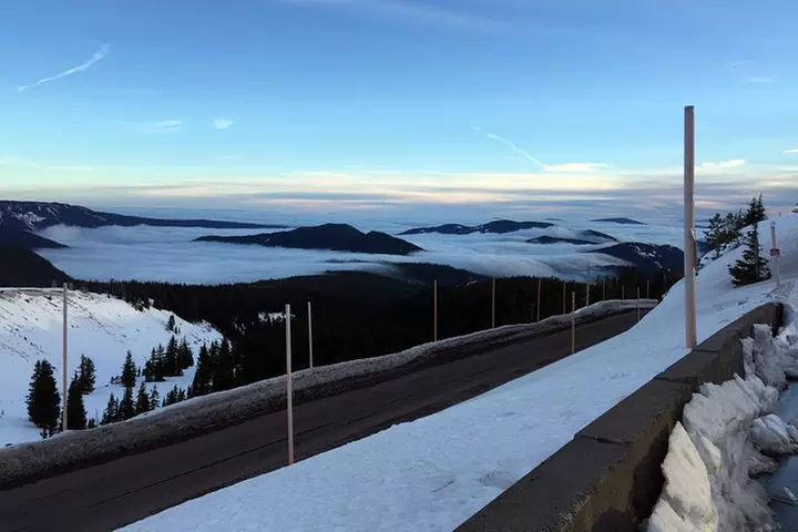 The Hood-Columbia Loop: Timberline, Orchards, and Waterfalls