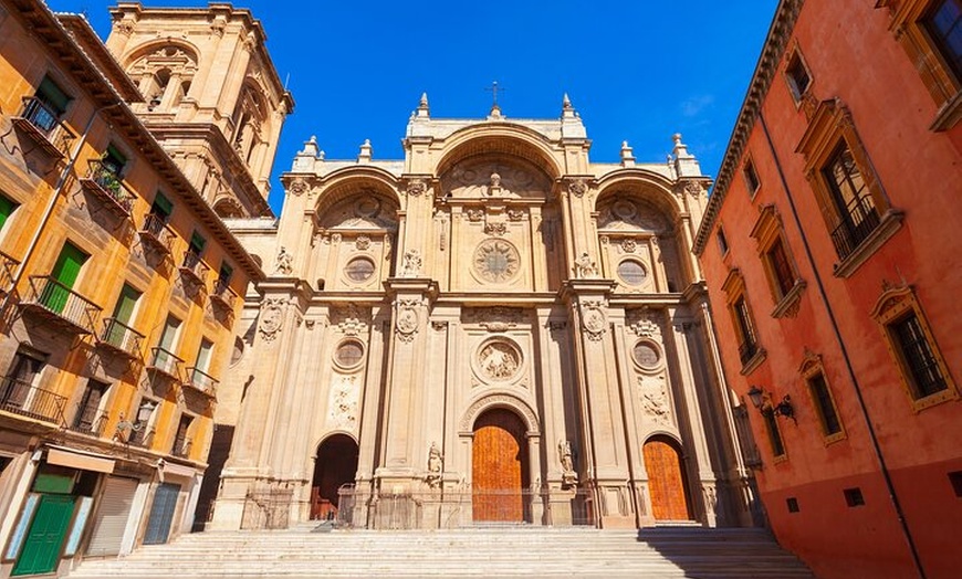Image 4: Entrada Catedral de Granada