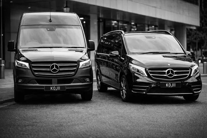 Melbourne CBD to MEL Airport Private Transfer 4 or more - Primary Image