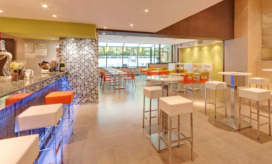 Image 42: ✈ HISZPANIA | Madryt - Senator Barajas Hotel 4* - City break
