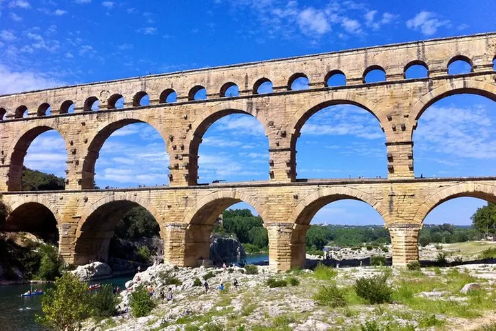 Visite historique de Provence : Arles, Pont du Gard et Avignon - Primary Image