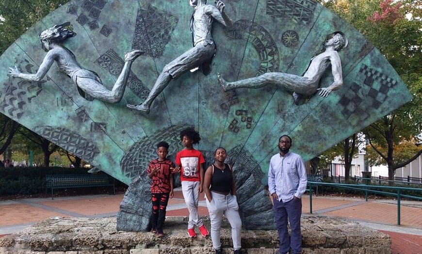 Image 4: Atlanta Scavenger Hunt Interactive Walking Activity