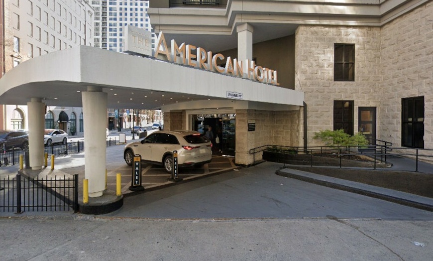 Image 2: Parking at The American Hotel Atlanta - Valet Kiosk