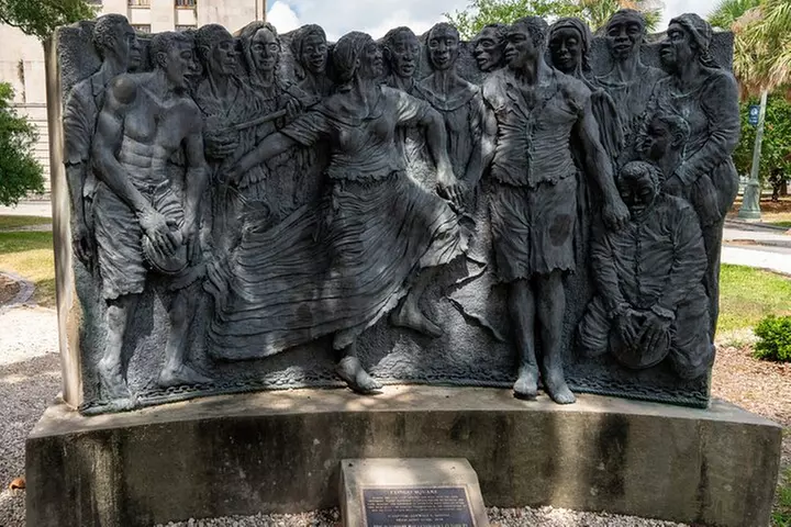 Voodoo Queen of New Orleans Walking Tour