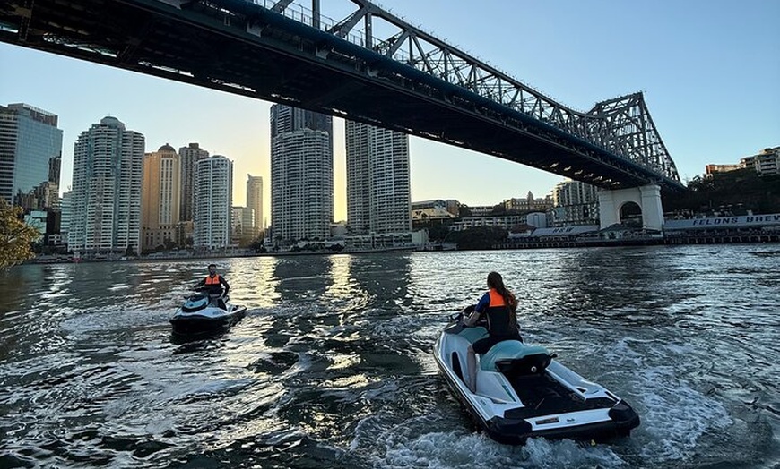Image 2: 2 Hour Sunset Jetski Tour on the Brisbane River