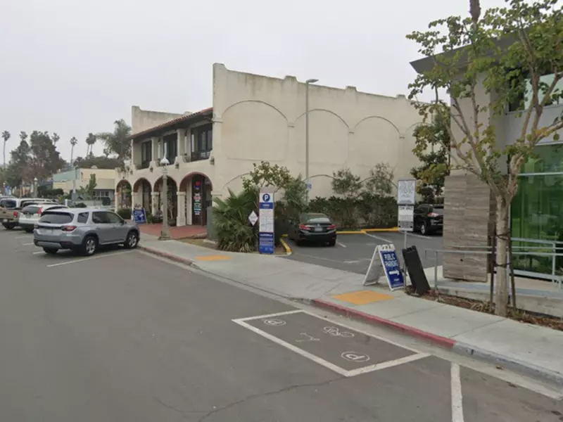 Parking at [SD42] 1947 Cable St. Lot