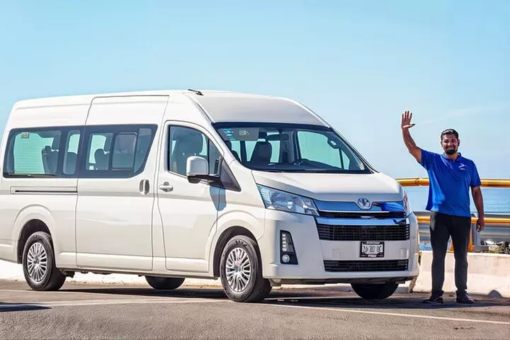 Private Arrival Cancun Airport Transfer to Costa Mujeres Resorts - Primary Image