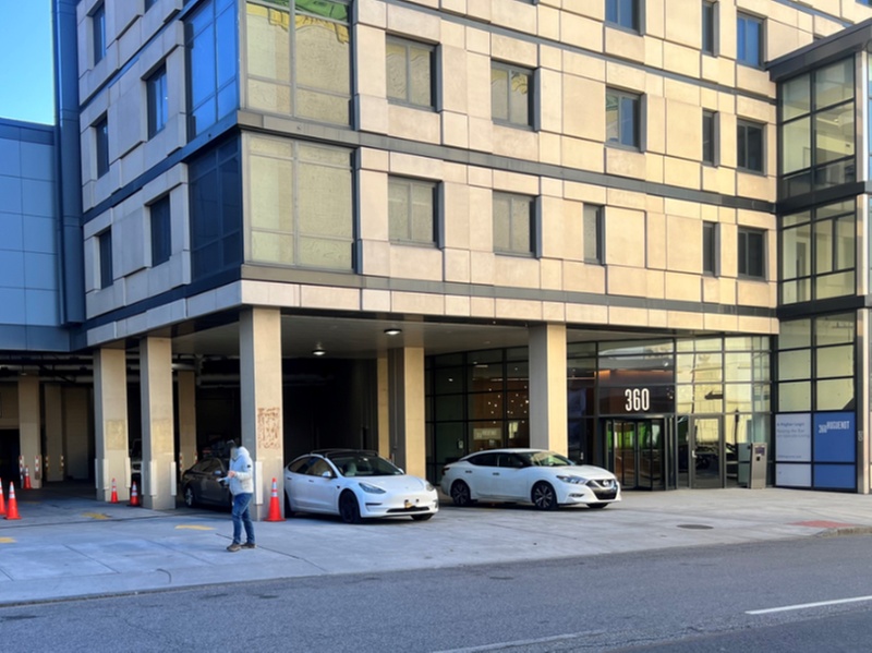 Parking at MPG Parking - 360 Huguenot Parking LLC Garage
