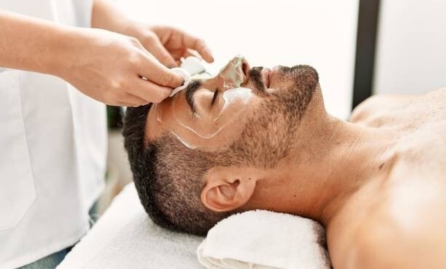 Image 3: $47.50 For A Customized Facial (Reg. $95)