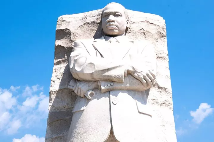 DC Bus Tour with 10+ Stops & Potomac Cruise, Optional US Capitol