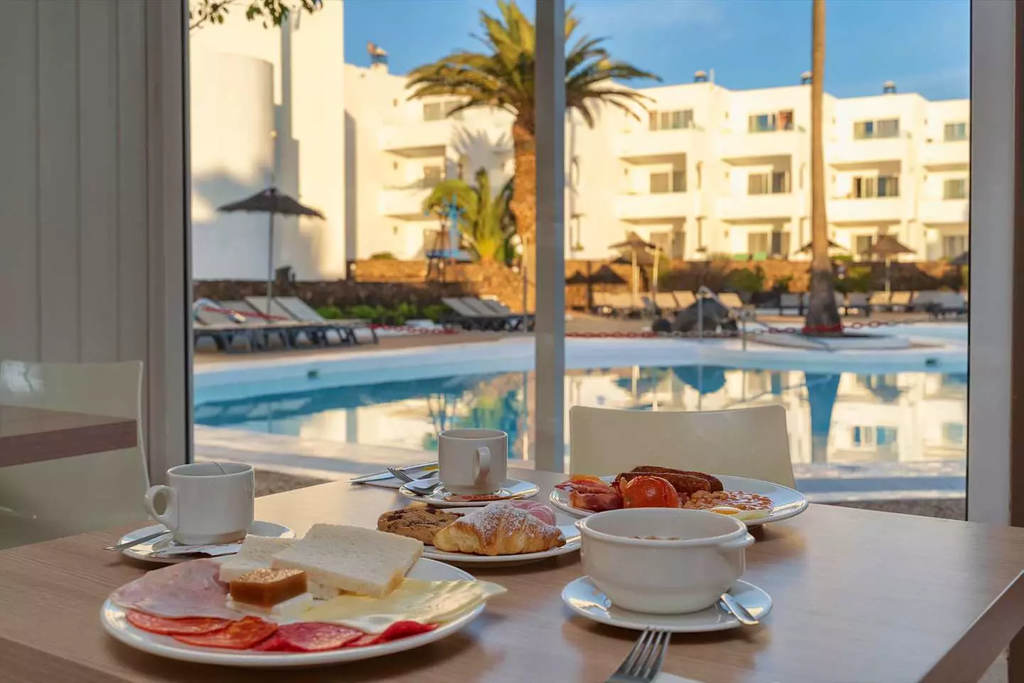 ✈ LANZAROTE | Costa Teguise - Hotel Siroco - Adults Only 3*, 4 nach...