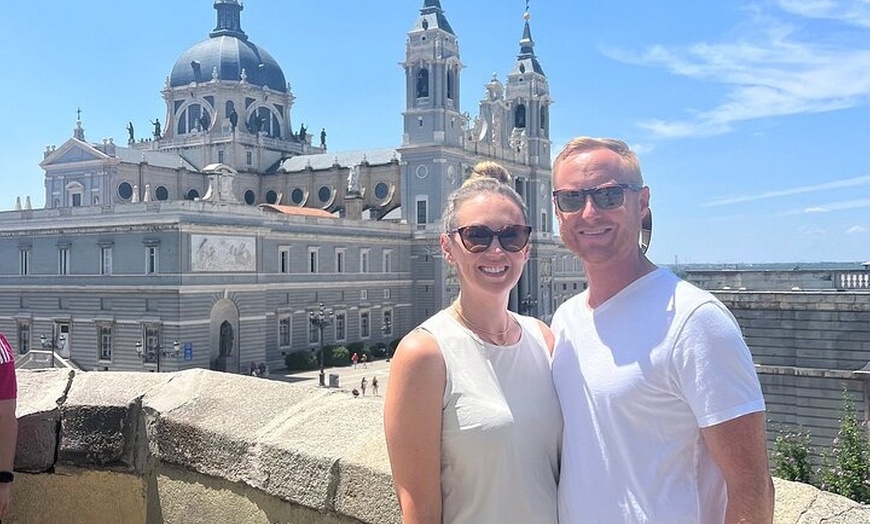 Image 8: Visita guiada a pie por la Ciudad Vieja de Madrid Semiprivada 12ppl...