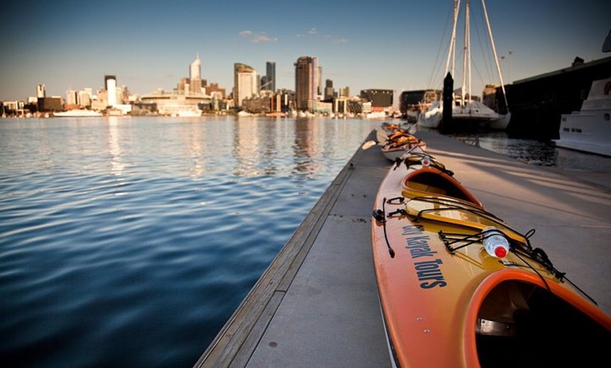 Image 2: Melbourne Sunset Kayaking Experience with Dinner