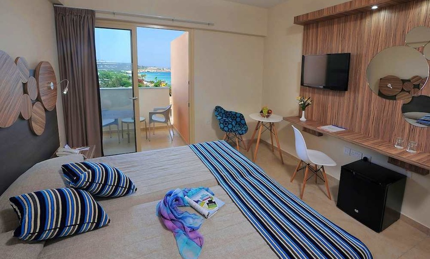 Image 6: ✈ ZYPERN | Ayia Napa - Nelia Beach Hotel 3*, 3 Nächte - Außenpool