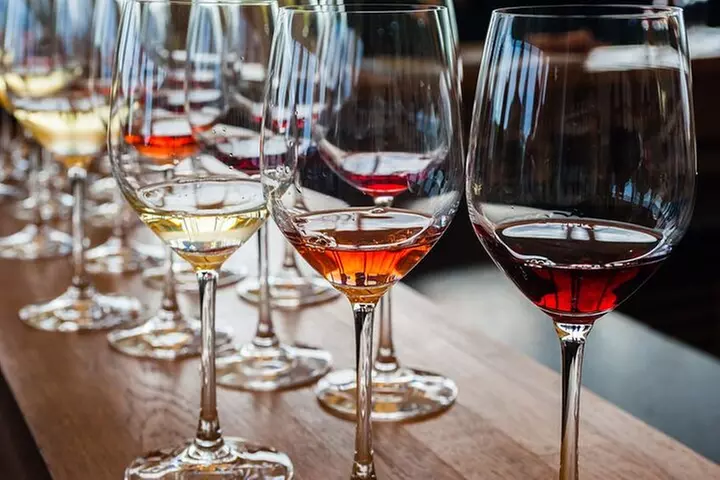 Toronto: Private Wine Tasting Tour in Niagara-on-the-Lake - Second Medium