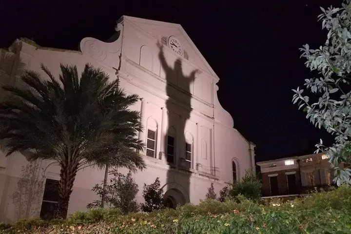 New Orleans Cemetery and Paranormal Investigation Bus Tour