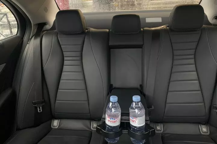 Cabaret Show au Crazy Horse Paris avec chauffeur privé - Image 2