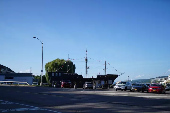 2-Day Niagara Falls US, WatkinsGlen w/Scenic Hotel Upgrade Option