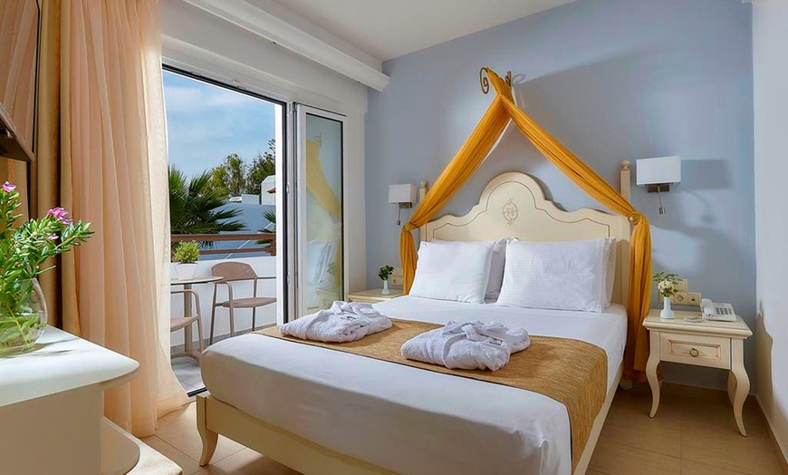 Image 4: ✈ CRÈTE | Stalida - Alexander Beach Hotel & Village Resort 5* - Bor...