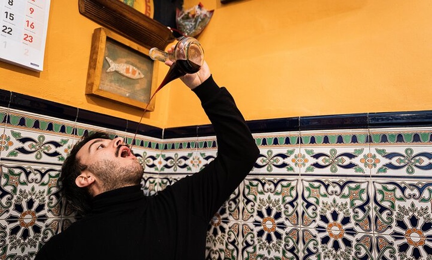 Image 5: Tour gastronómico de Barcelona : Tapas, bebidas y delicias con un l...