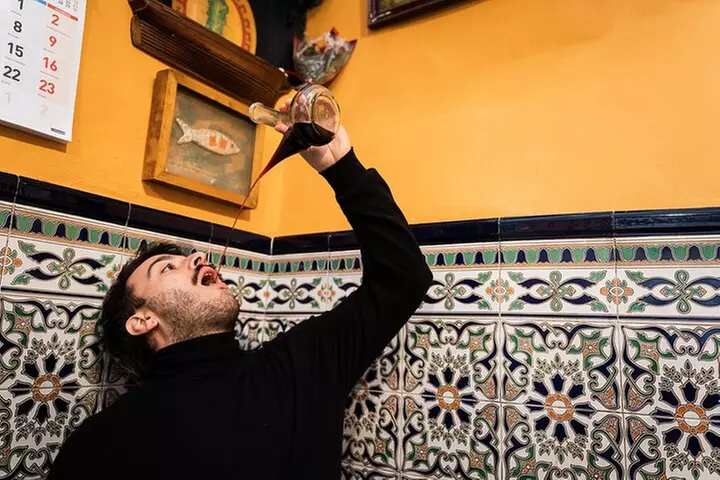 Tour gastronómico de Barcelona : Tapas, bebidas y delicias con un l...