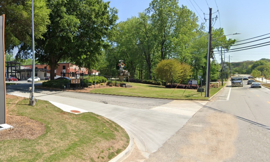 Image 3: Parking at Lumberyard Lofts Lot