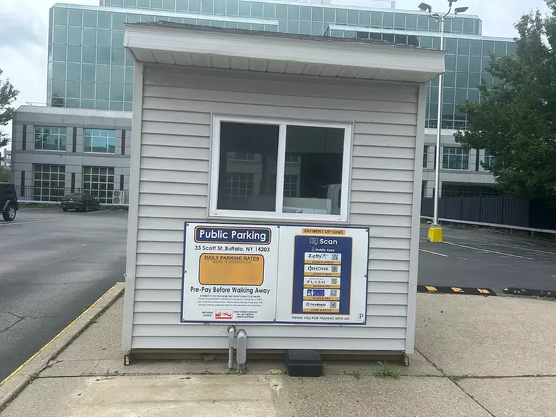 Parking at 33 Scott St. Lot