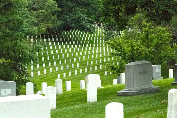 Arlington Cemetery with Changing of Guards & Tomb Unknown Soldier