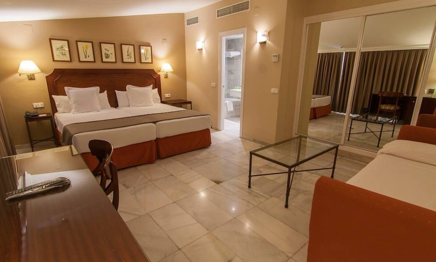 Image 3: ✈ SPANJE | Sevilla - San Gil 4*, 2 nachten - City break