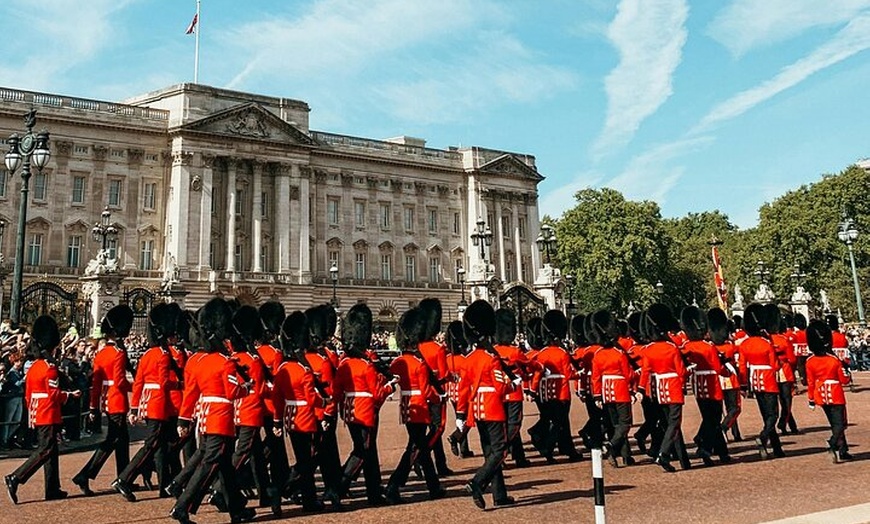 Image 15: London Afternoon Tour 30+ Sights with local Blue Badge Tour Guide