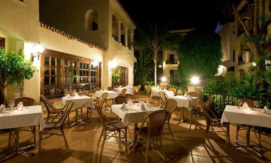 Image 63: ✈ COSTA DEL SOL | Marbella - BlueBay Banús 4*, 3 Nächte - Außenpool