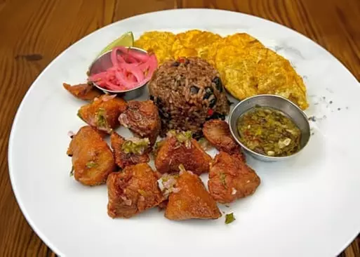 5% Cash Back at Sandy's Cuban Cafe