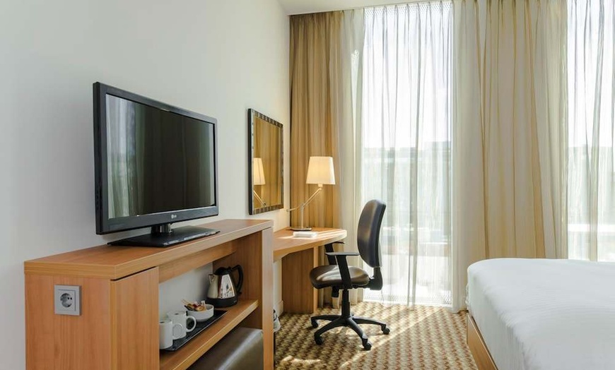 Image 7: ✈ HOLANDIA | Amsterdam - Hampton Amsterdam Arena Boulevard 3* - Cit...