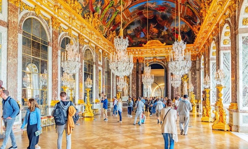 Image 10: Visite de Versailles en petit groupe au départ des jardins du châte...