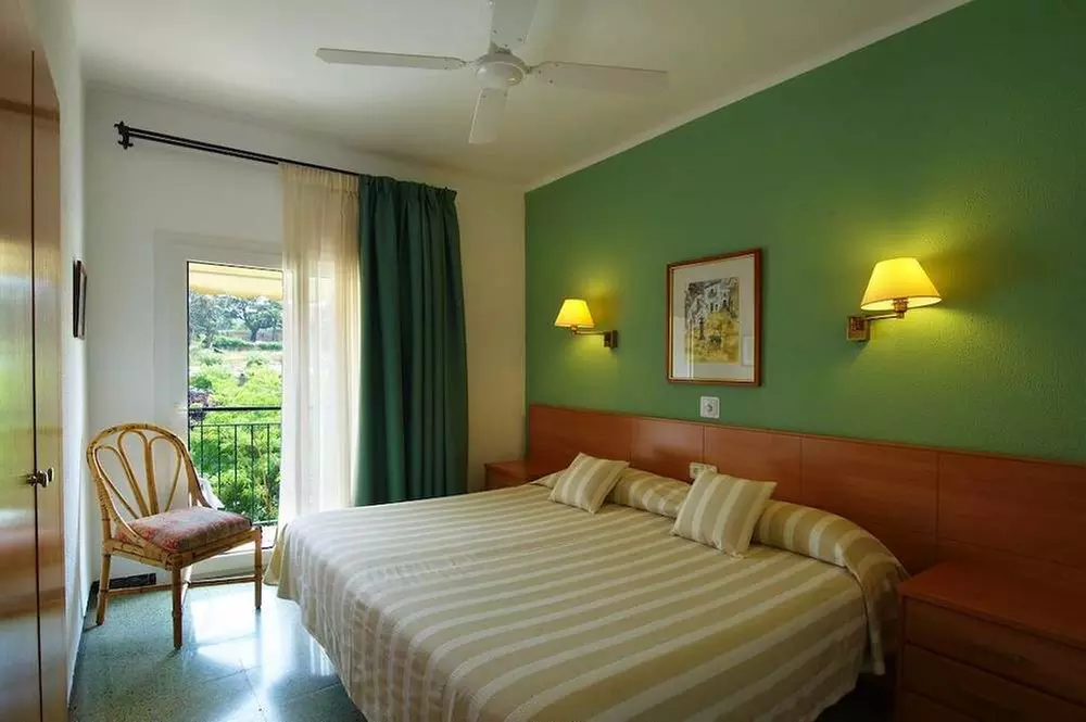 ✈ COSTA BRAVA | Lloret de Mar - Hotel Ninays 2*, 2 Nächte - Außenpool