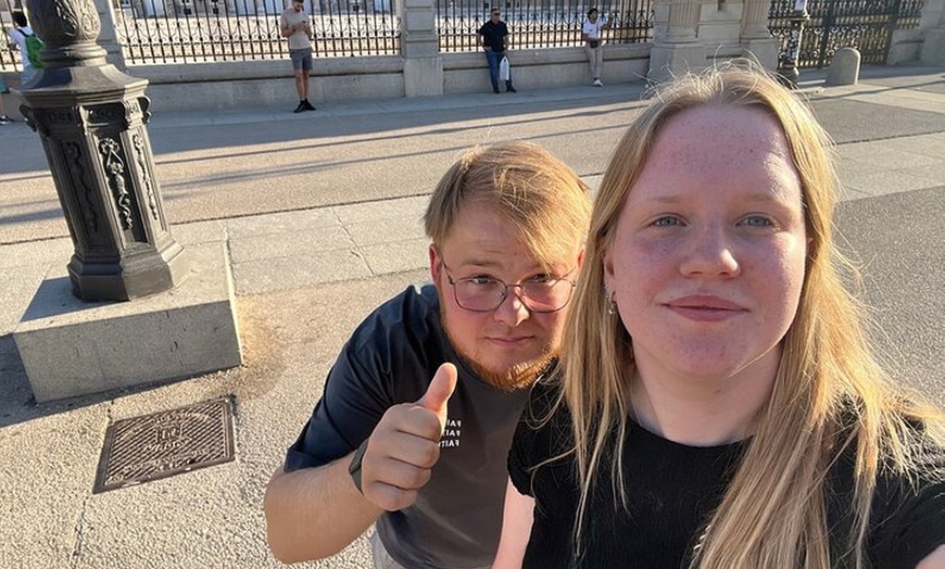 Image 7: Escape Tour Madrid - autoguiado citygame - encontrar la salida secr...