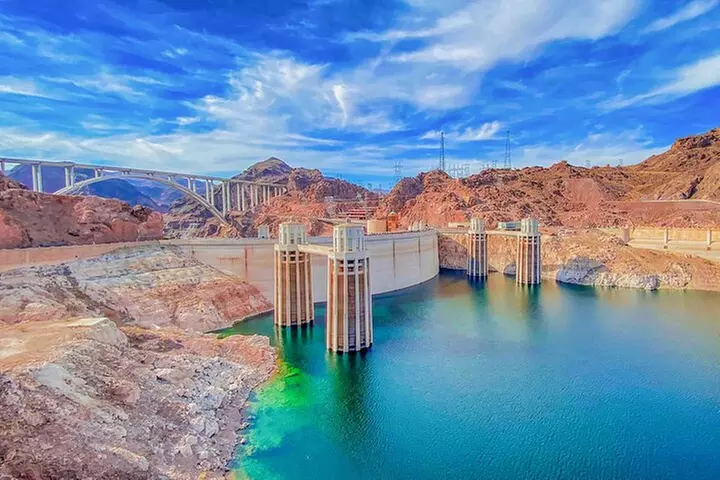 Grand Canyon West, Hoover Dam, 7 Magic Mountains Small Group Tour