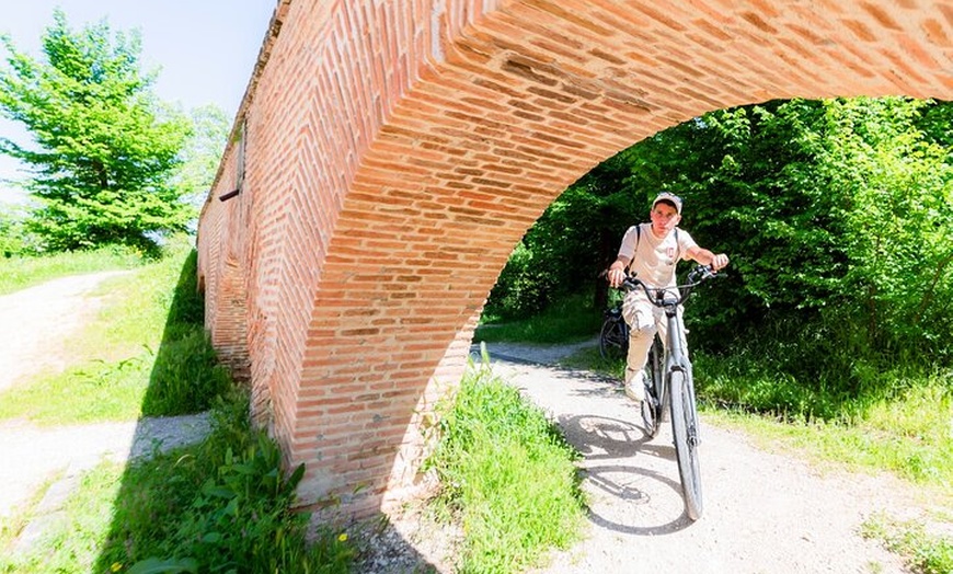 Image 11: Recorrido privado en bicicleta de 3 horas por lo más destacado de M...