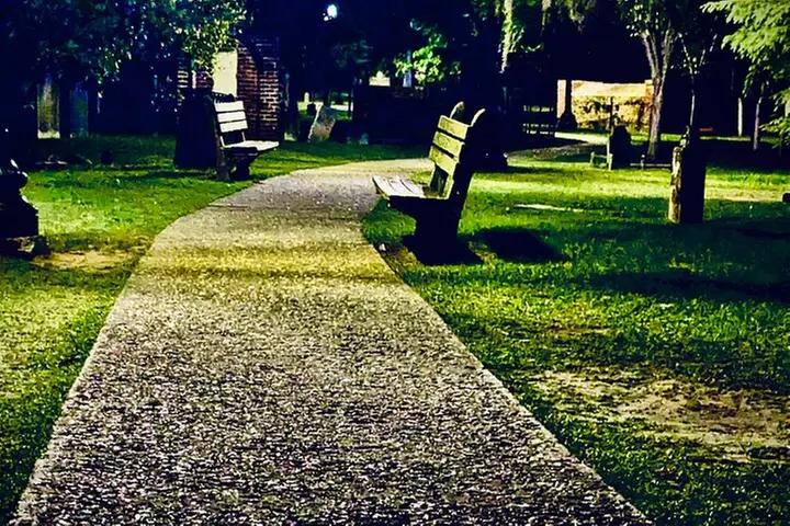 Interactive Paranormal Ghost Walking Tour in Savannah Georgia