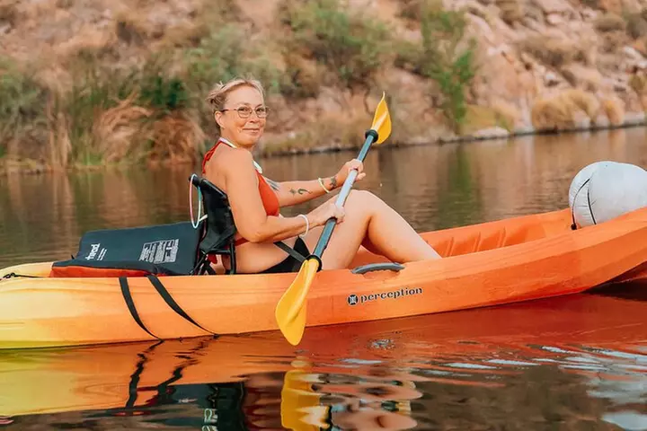 Guided Single Kayak Tour of Hidden Coves at Canyon Lake