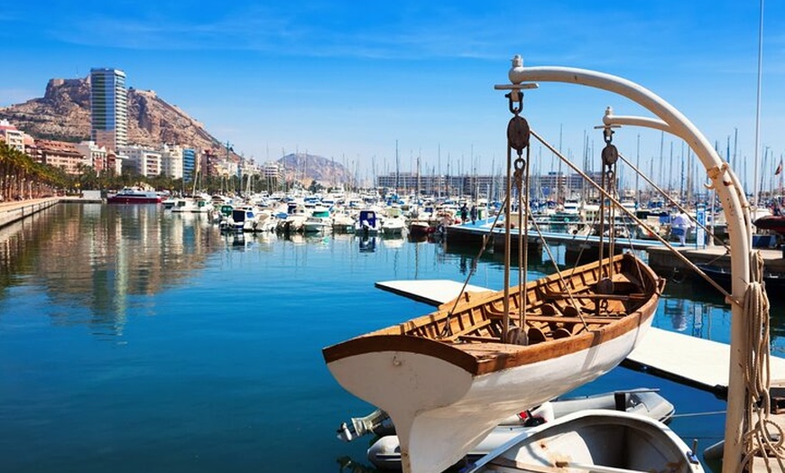 Image 4: Explora Alicante en 60 minutos con un Local