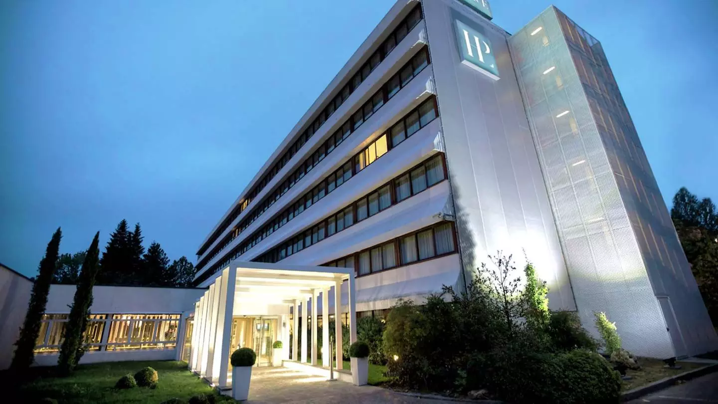 ✈ EMILIA ROMAGNA | Bologna - Living Place Hotel 4*, 2 notti - Pisci...